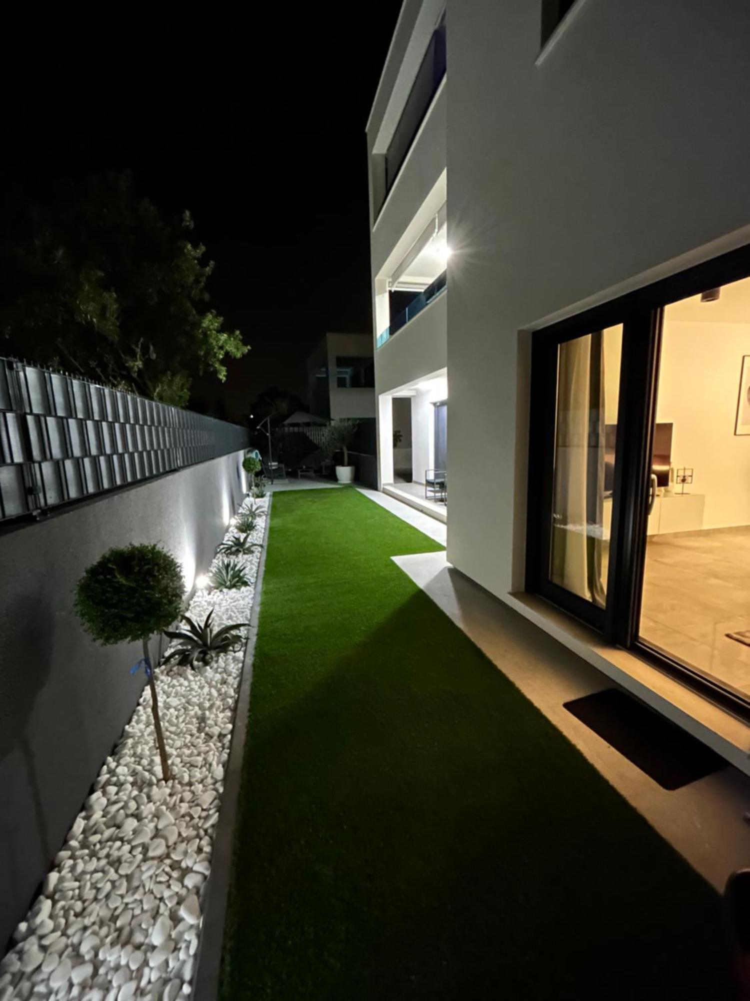 Apartment Oris, Private Parking, Garden Zadar Extérieur photo